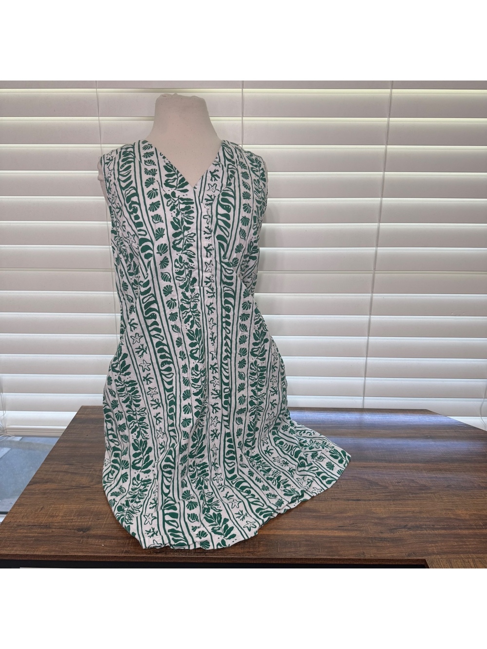 Sonoma Sleeveless Green and White Floral Print Dress Size Medium